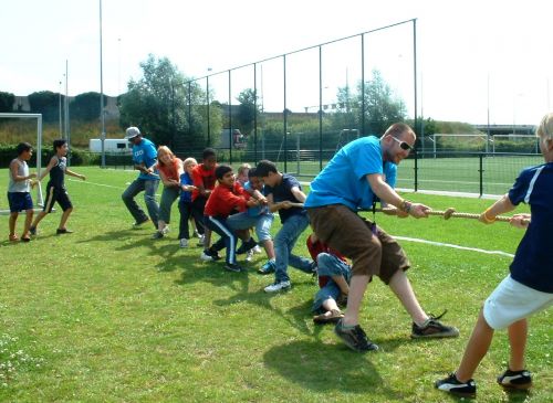 Sport naar Succes onderzoekt de lessen uit touwtrekken als inspiratie voor werken met meer plezier, prestatie en voldoening.